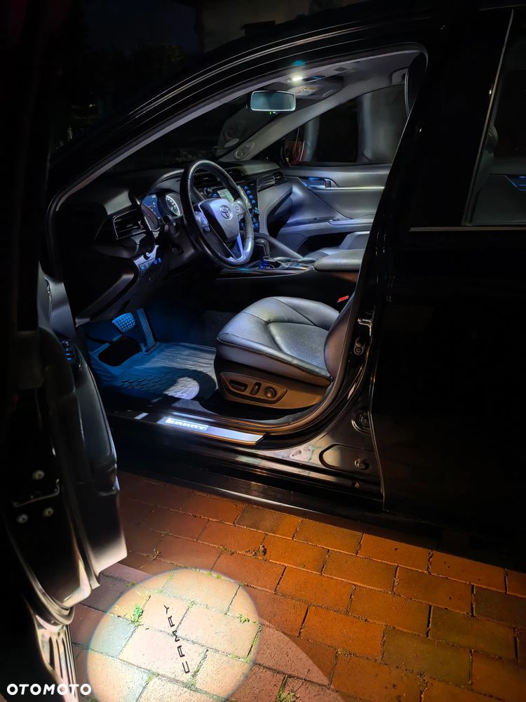 Toyota Camry 2.5 Hybrid Executive CVT - 9