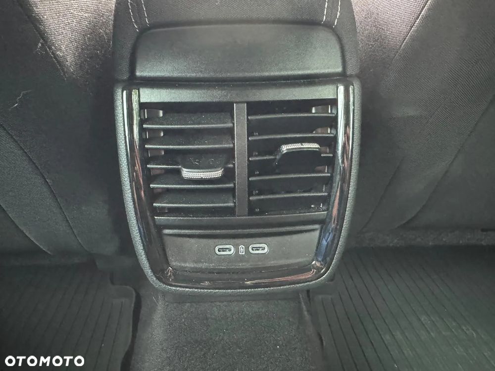 Skoda Kamiq 1.0 TSI Selection - 17