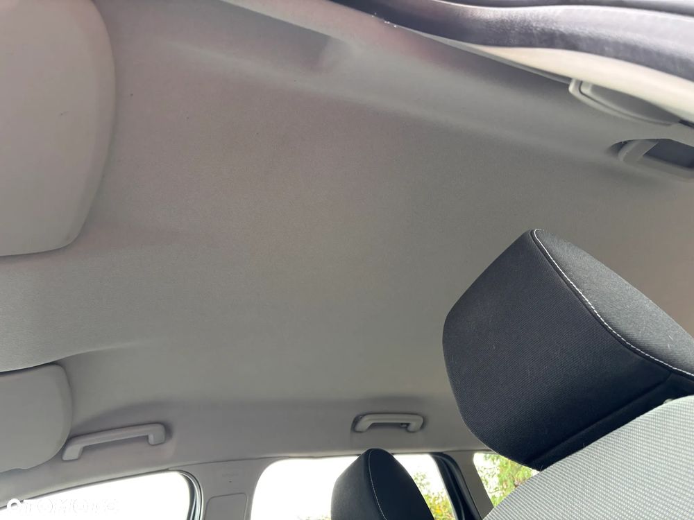 Ford Focus 1.8 Sport - 25