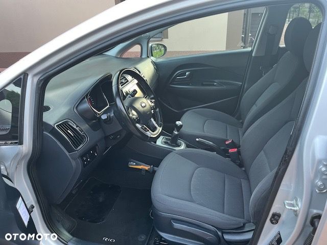 Kia Rio 1.2 Attract - 15