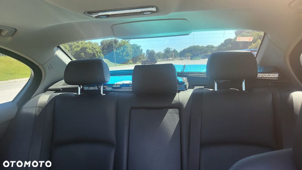 BMW Seria 5 535i - 33