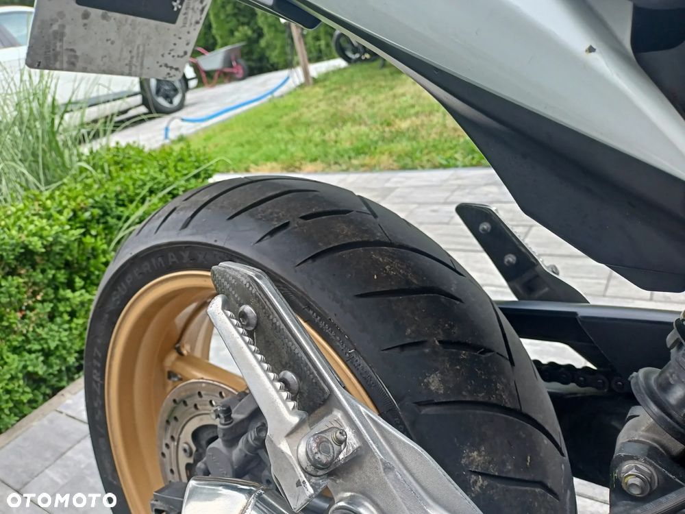 Honda Hornet - 11