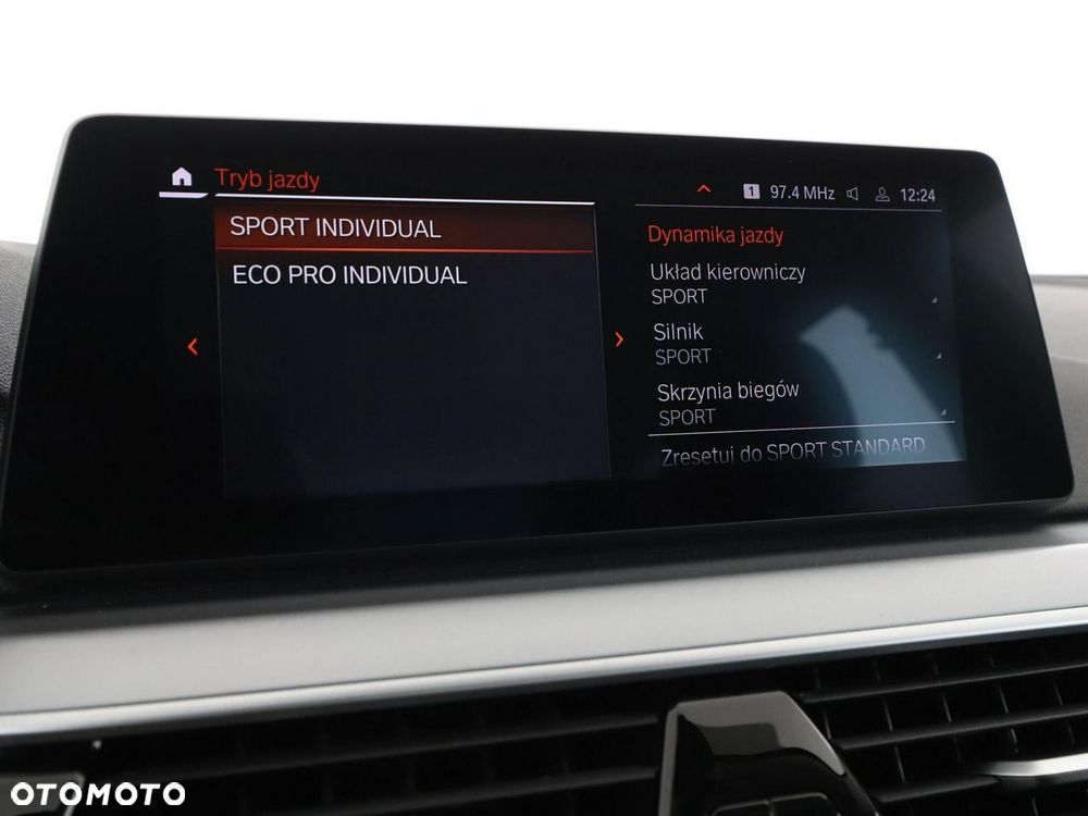 BMW Seria 5 520d mHEV - 26