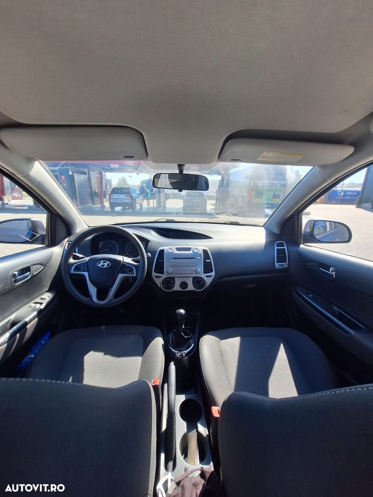 Hyundai i20 - 11