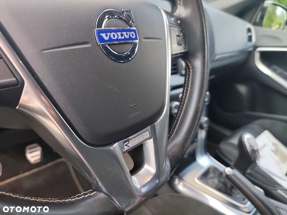 Volvo V40 D2 R Design - 13