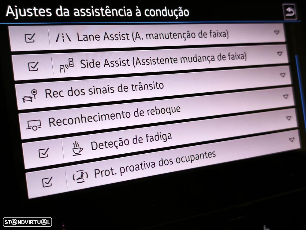 VW Passat Variant - 44