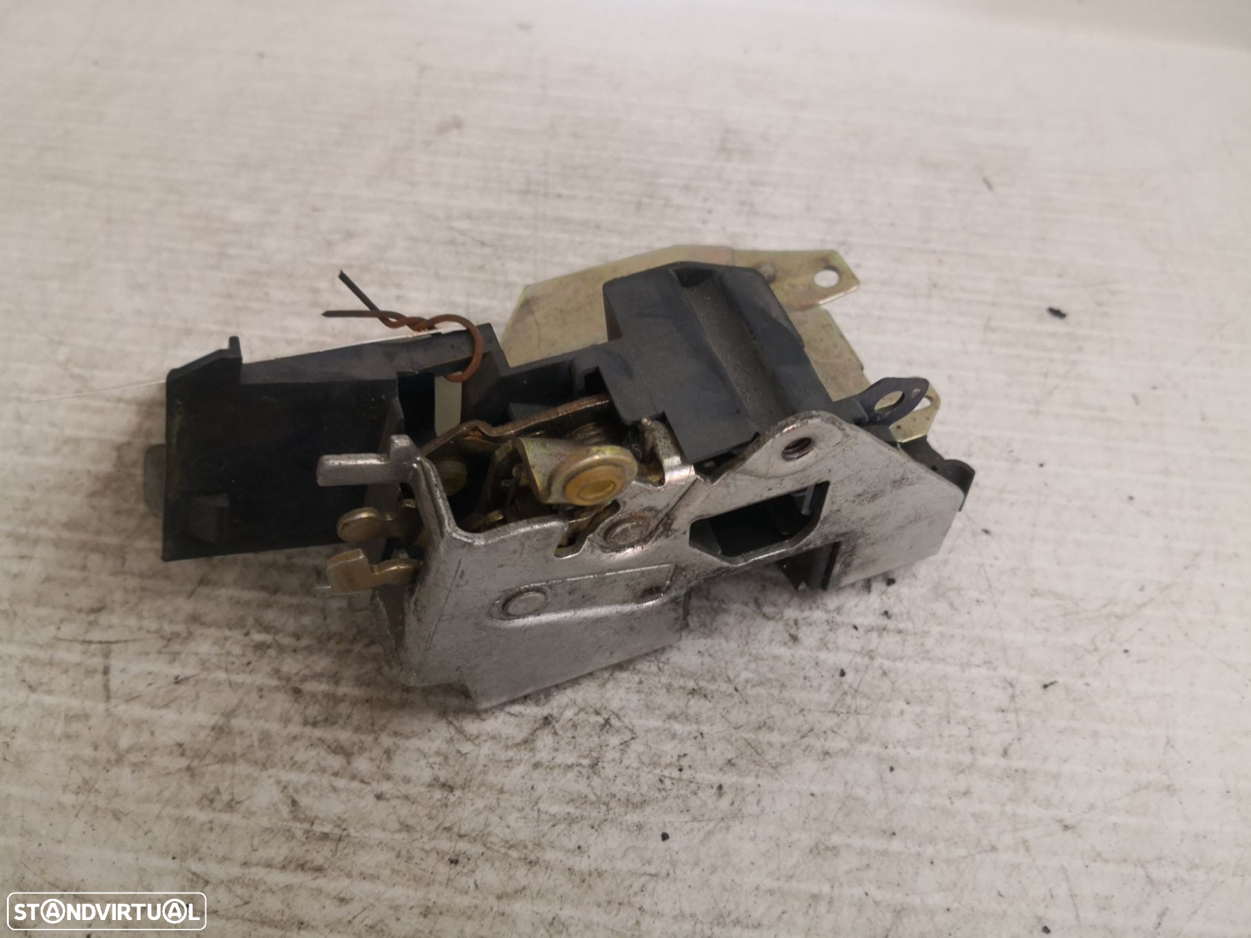 Fecho Da Porta Frente Esq Bmw 3 (E36) - 2