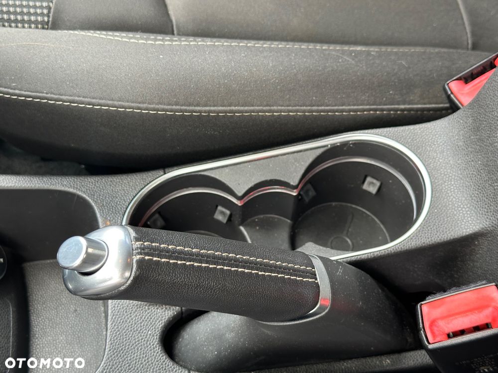 Ford Fiesta 1.0 EcoBoost S&S TITANIUM - 20