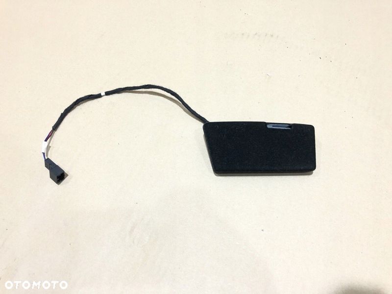 CZYTNIK KART SIM 3D0035950B VW PASSAT B7 CC PHAETO - 1