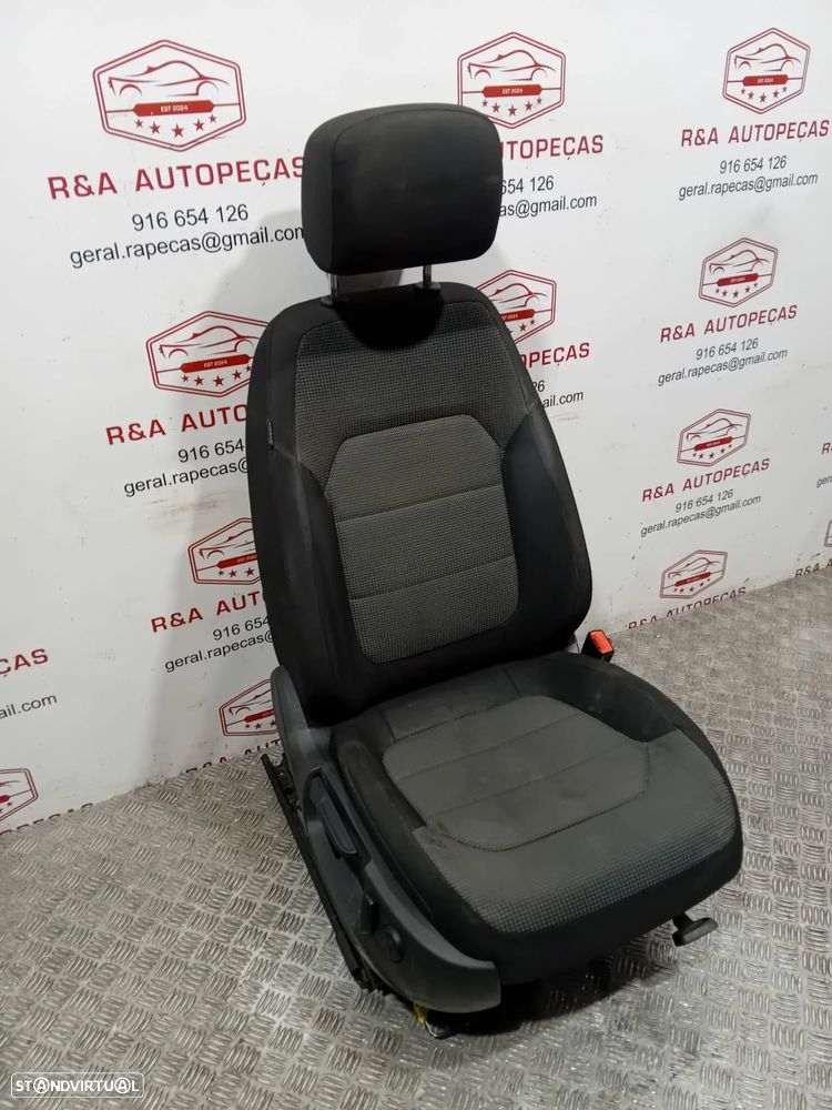 Conjunto de Bancos Passat B7 em Tecido Original - 14