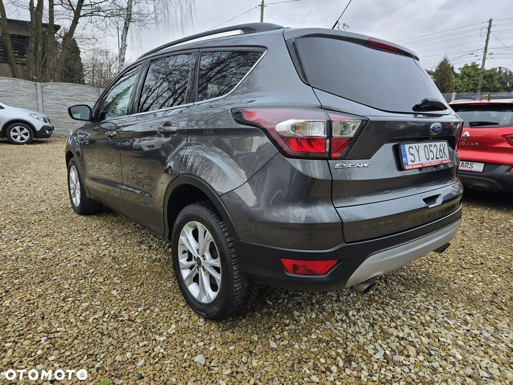 Ford Kuga - 4