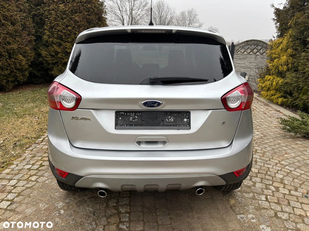 Ford Kuga 2.0 TDCi 2x4 Titanium - 3