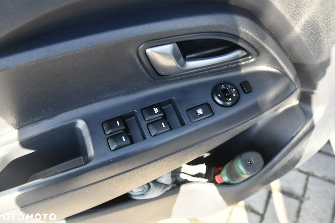 Kia Rio - 15