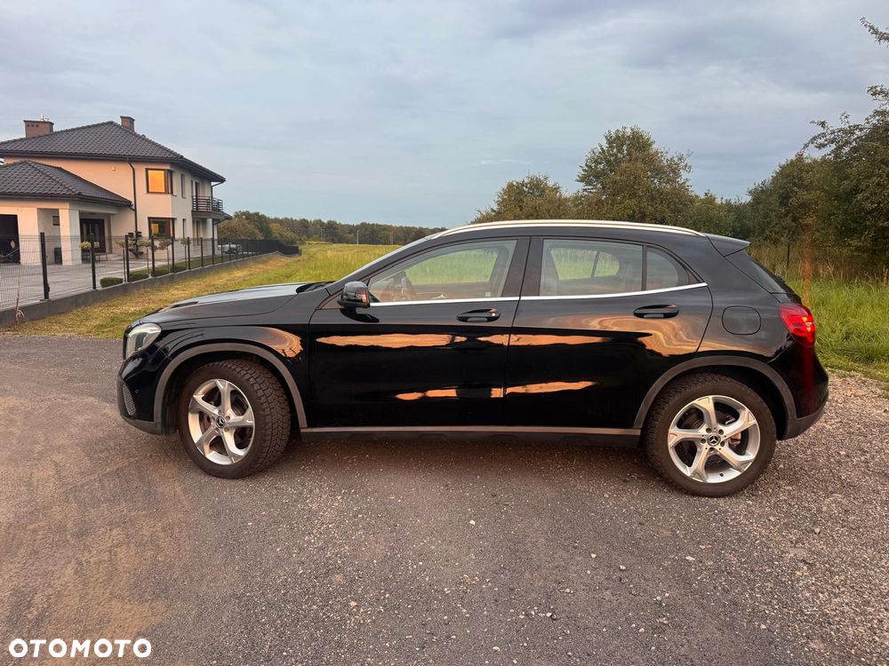 Mercedes-Benz GLA 180 d - 7