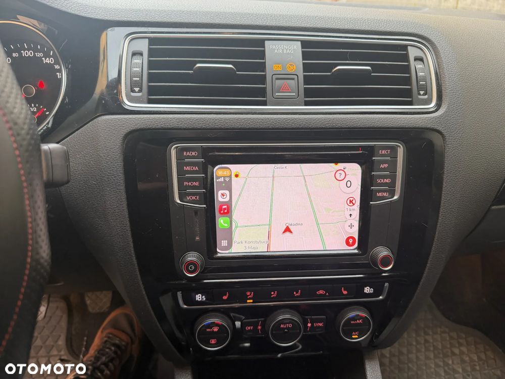 Volkswagen Jetta 1.4 TSI BMT Highline - 24