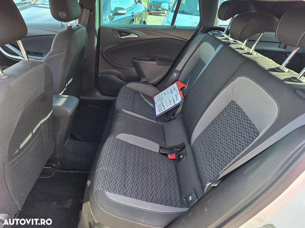 Opel Astra 1.5 D Start/Stop Sports Tourer Design&Tech - 9