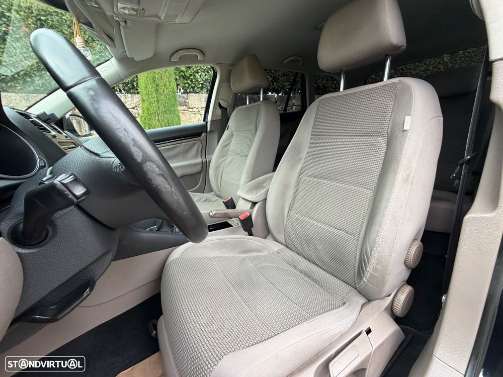 VW Golf Variant 1.6 TDi Highline - 15