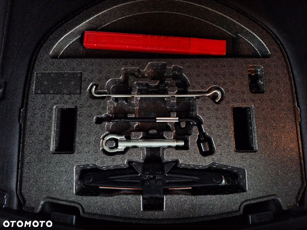 Toyota Corolla 1.8 Hybrid Comfort - 40