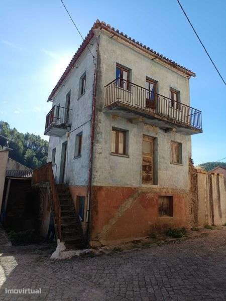 Moradia dos anos 70 - Pé da Serra - Sarzedas - Castelo Branco - Grande imagem: 3/3