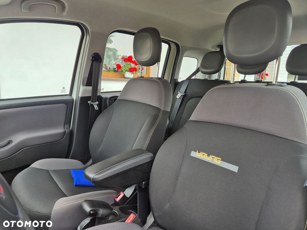 Fiat Panda 1.2 Young - 12