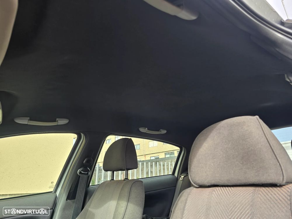 Alfa Romeo 147 1.9 JTD Plus - 27
