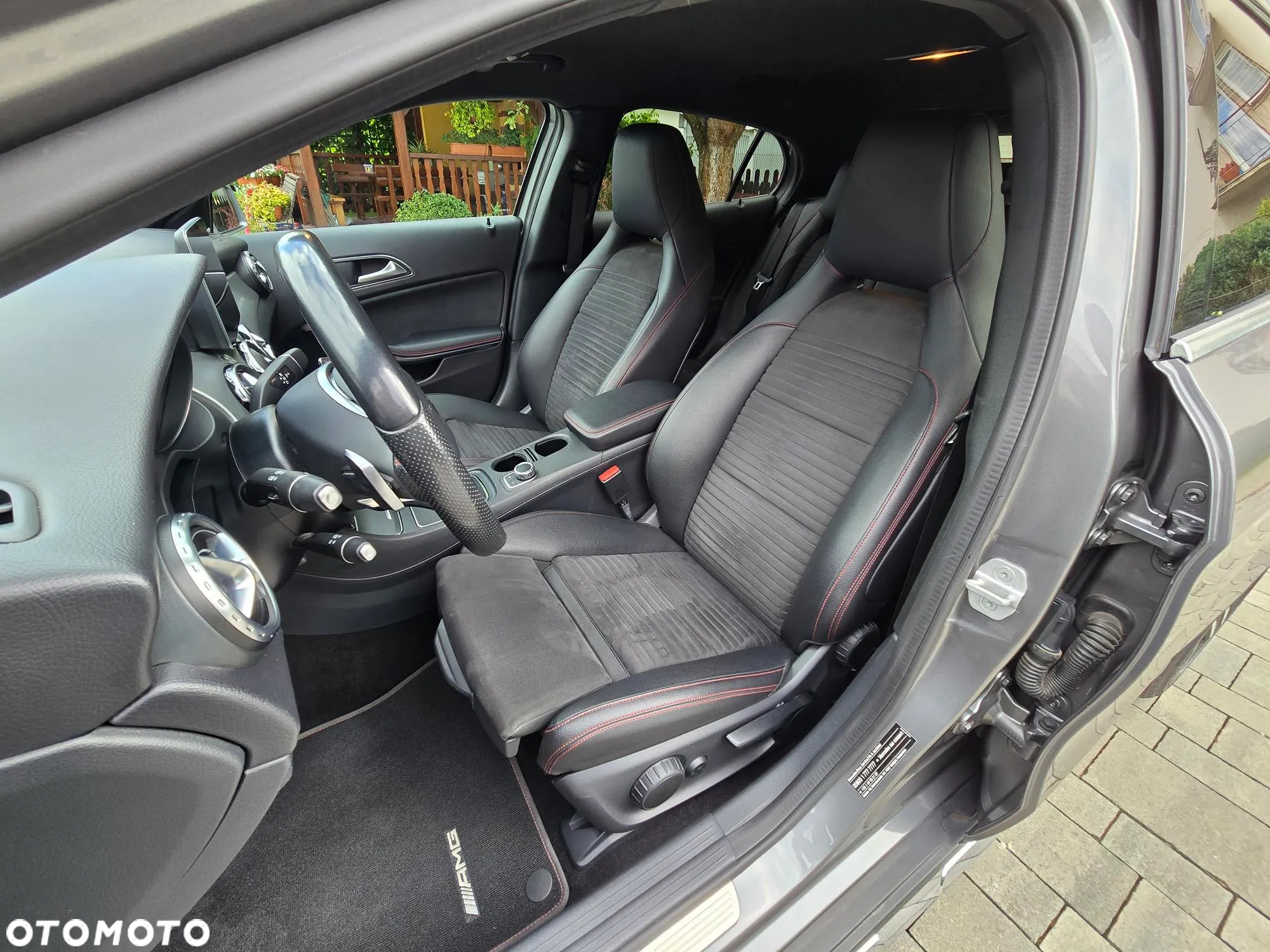 Mercedes-Benz GLA 220 d 4Matic 7G-DCT AMG Line - 12