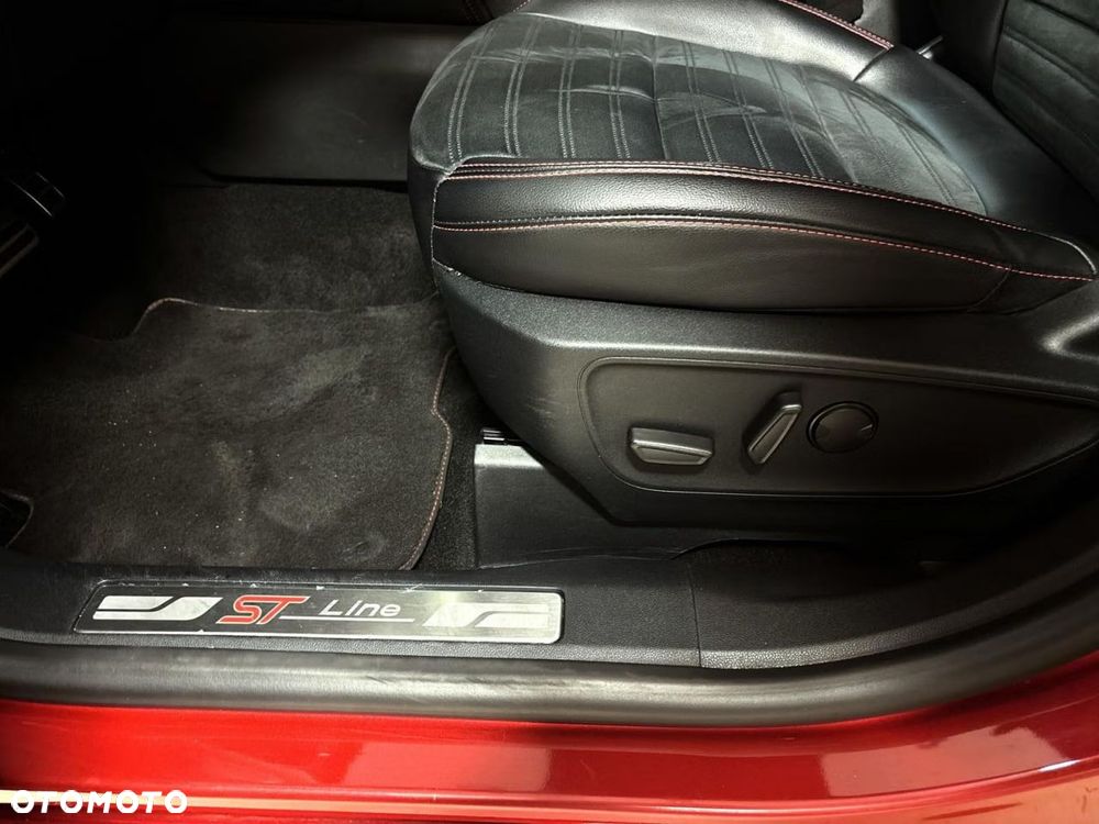 Ford Kuga 2.5P PHEV FWD ST-Line - 14