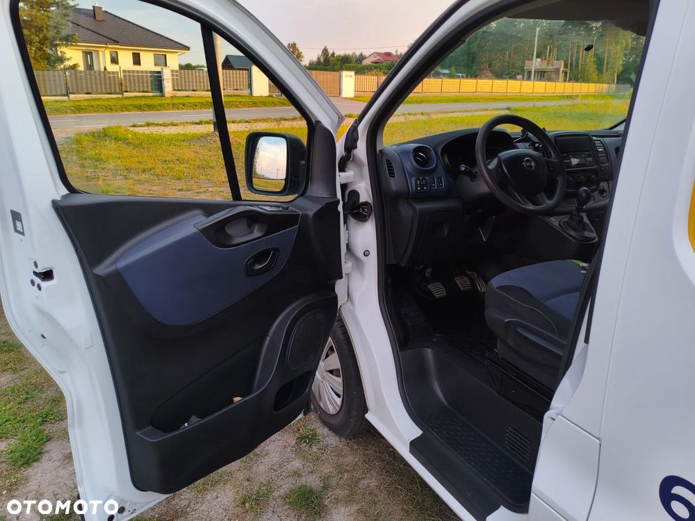 Opel Vivaro - 25