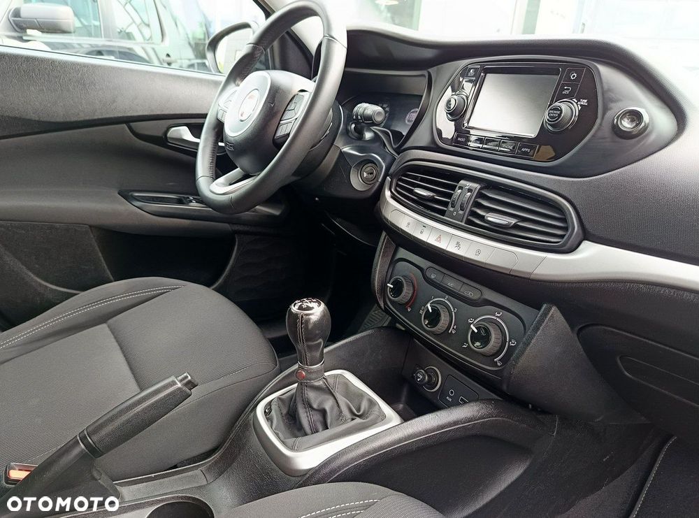 Fiat Tipo 1.3 MultiJet 16v Easy - 13