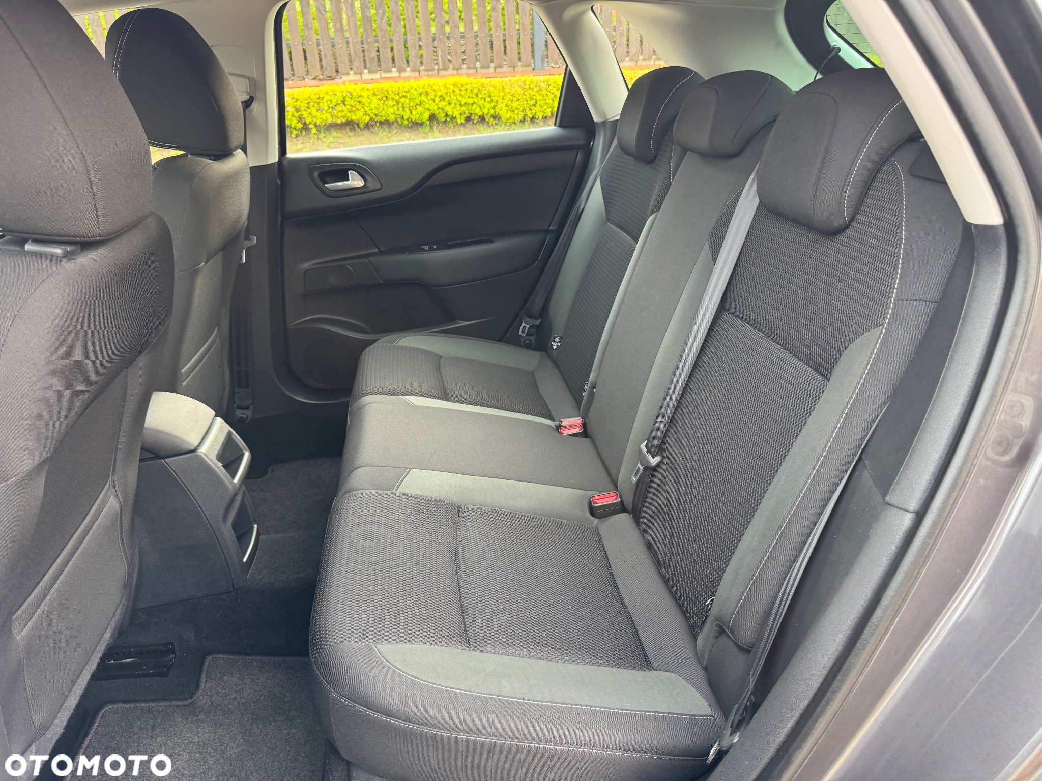 Citroën C4 1.6 HDi Exclusive - 6