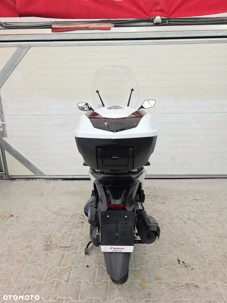 Honda SH - 27