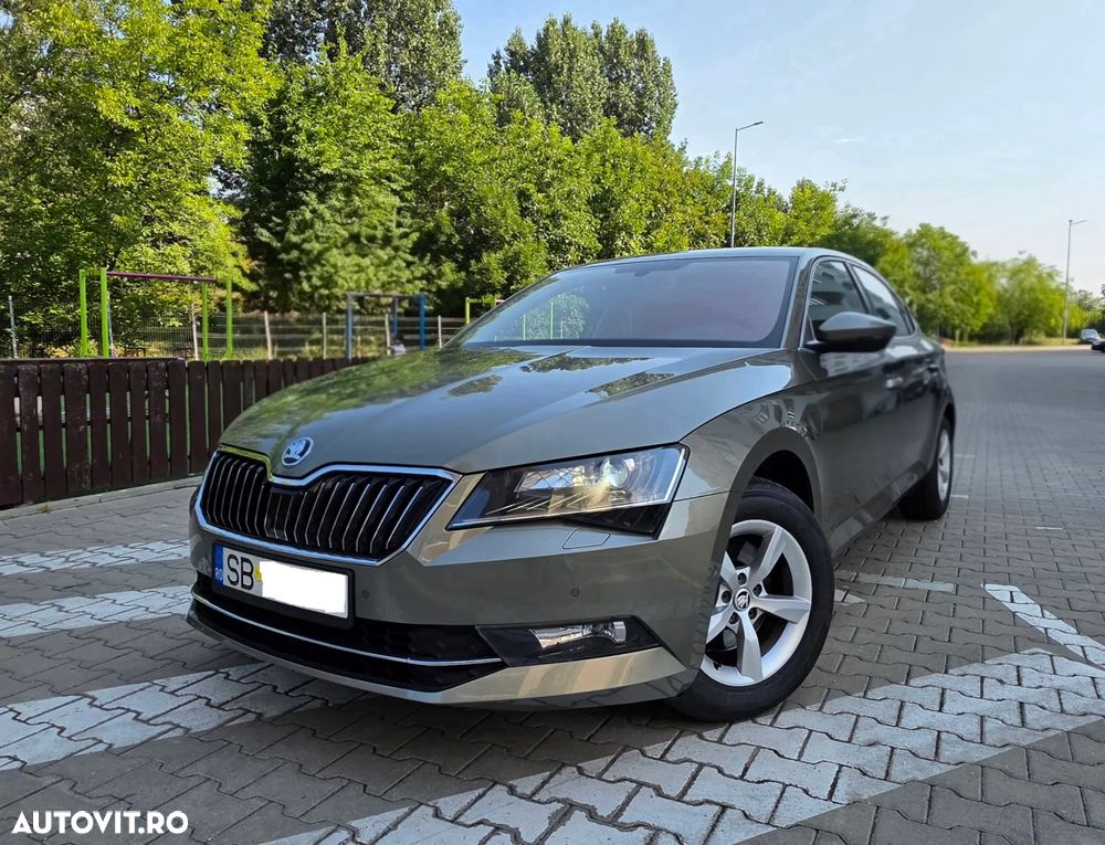 Skoda Superb 2.0 TDI Ambition - 1