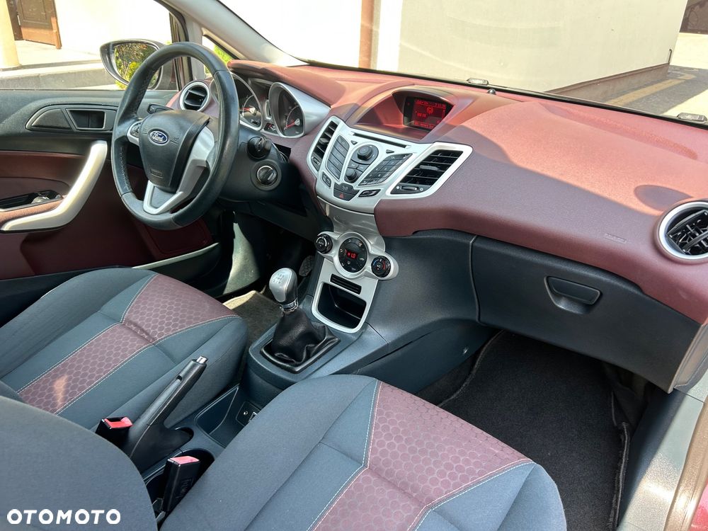 Ford Fiesta 1.25 Titanium - 26