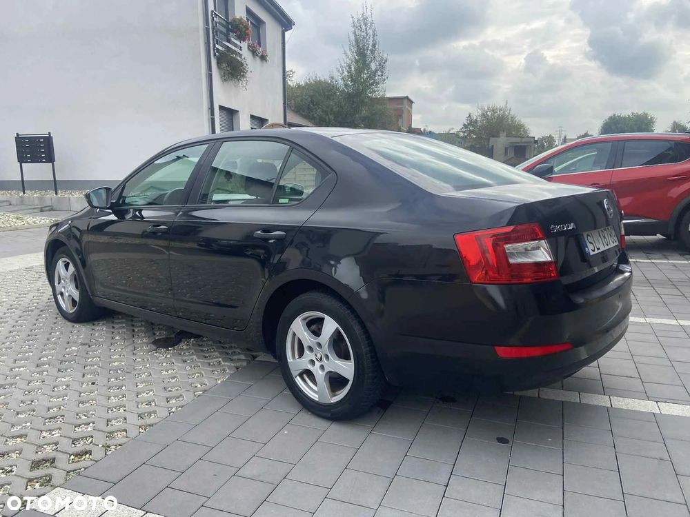 Skoda Octavia 1.2 TSI Ambiente - 11