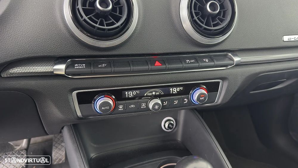 Audi A3 Sportback e-tron 1.4 TFSI Sport S tronic - 38