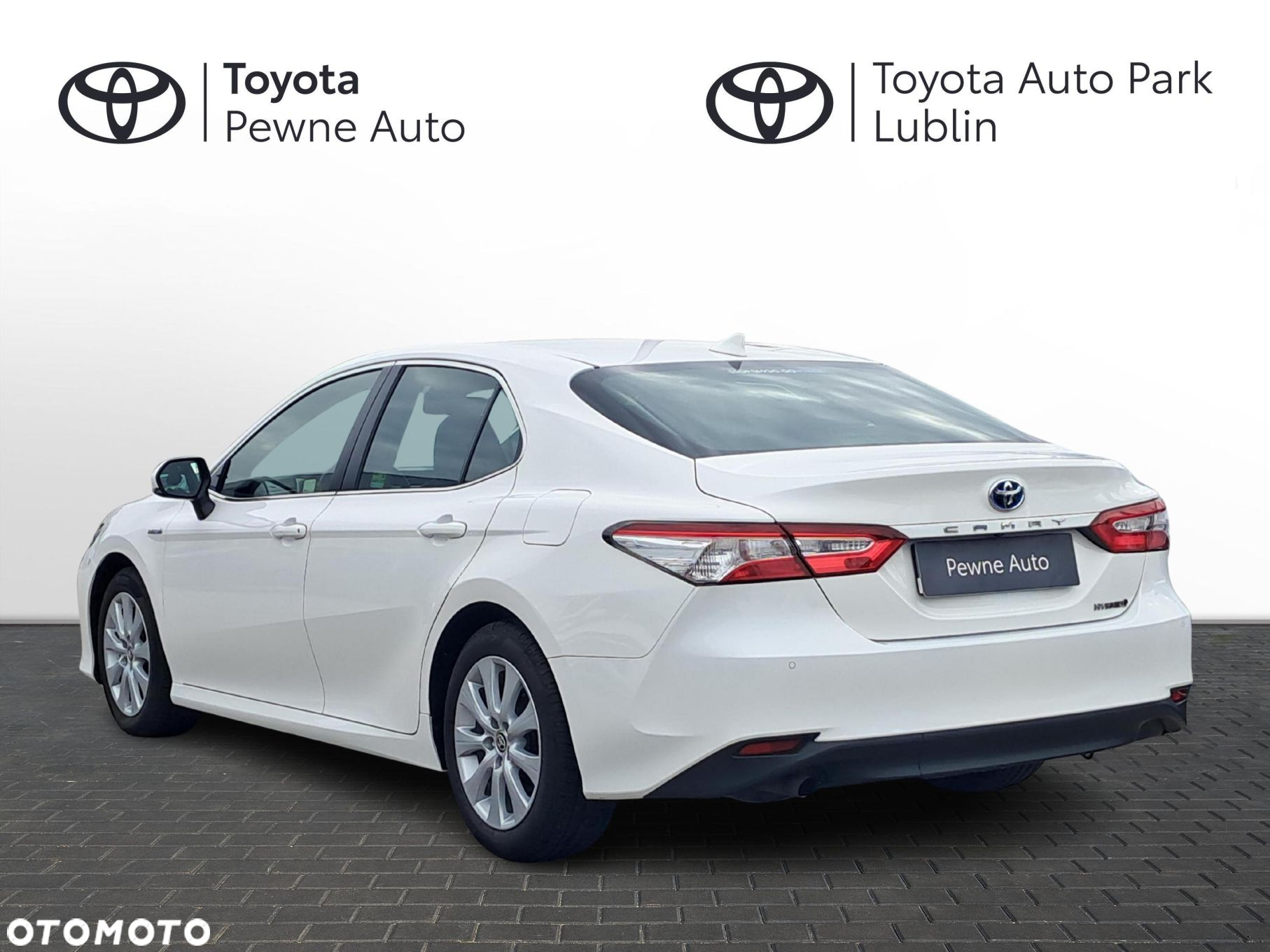 Toyota Camry 2.5 Hybrid Comfort CVT - 3