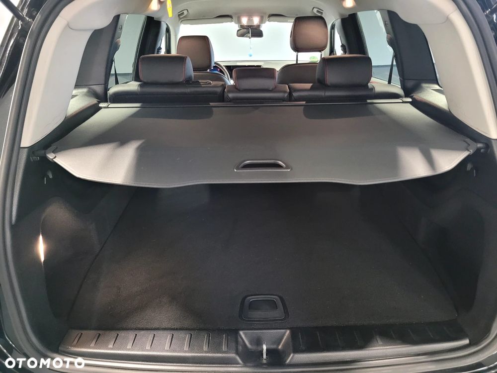 Mercedes-Benz GLB - 9