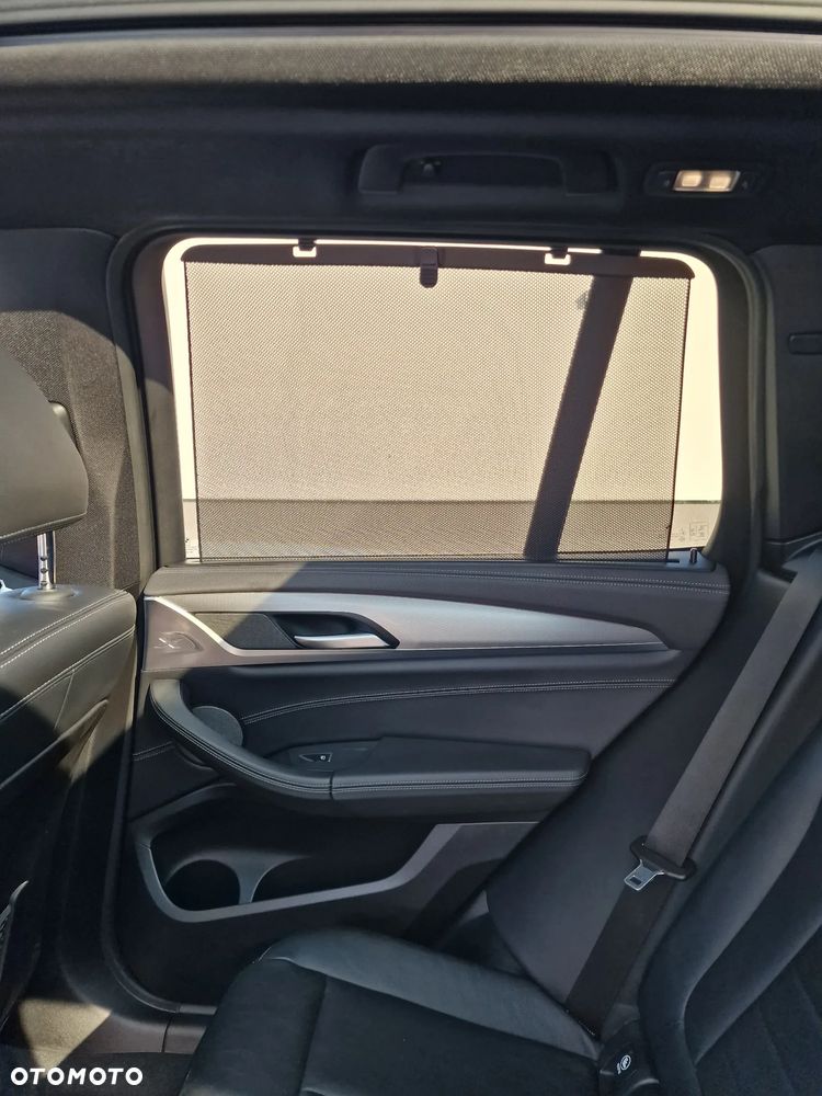 BMW X3 - 16