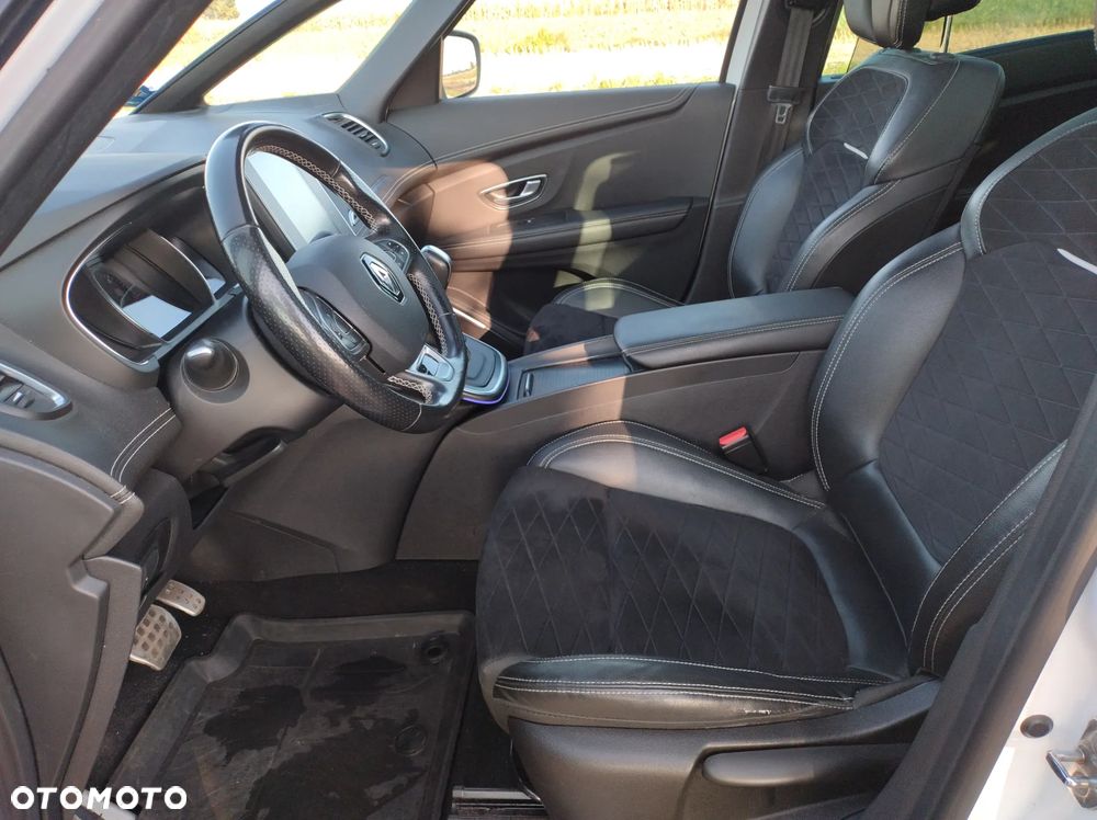 Renault Grand Scenic - 23