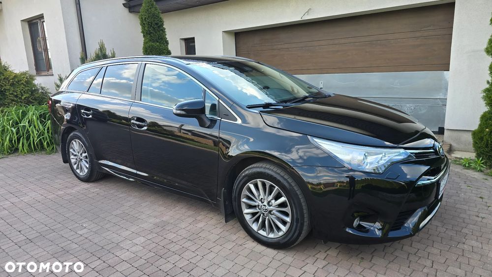 Toyota Avensis - 12