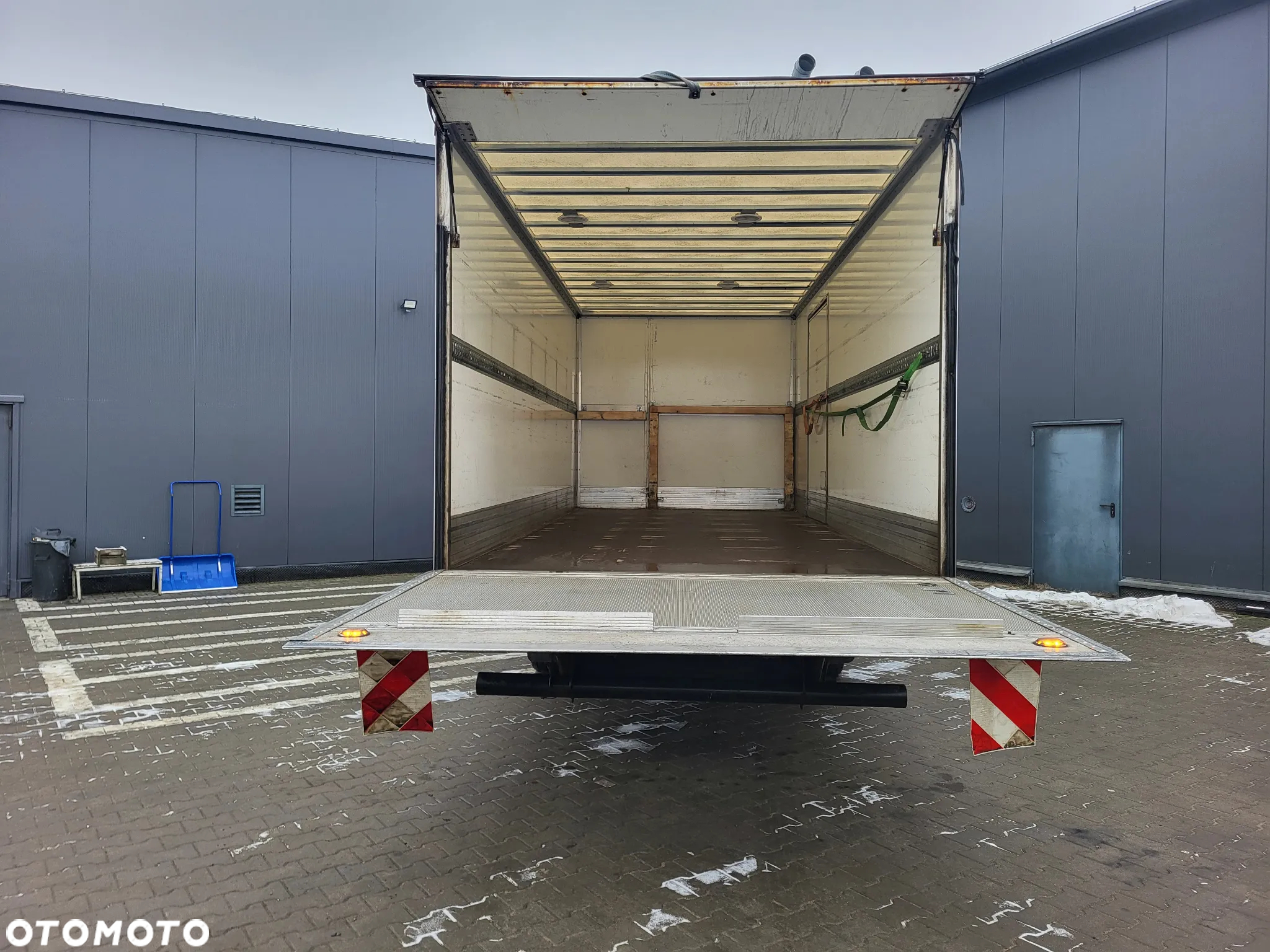 DAF LF 210 - 12