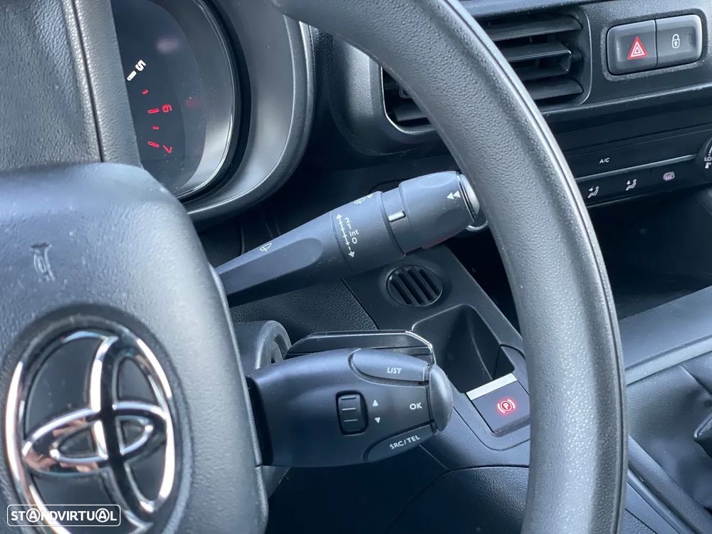 Toyota ProaceCity 1.5 D-4D 100HP 3L - 16