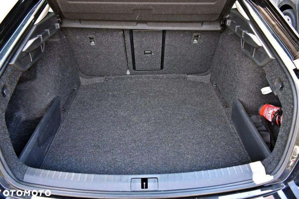 Skoda Octavia 1.5 TSI mHEV Selection DSG - 25