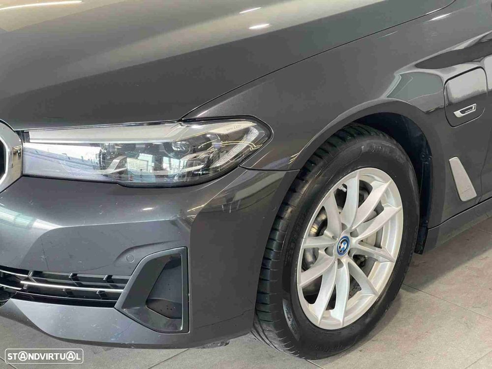 BMW 530 e Line Luxury - 8