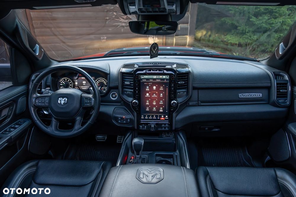 RAM 1500 5.7 Crew Cab Shortbed Laramie Sport - 31