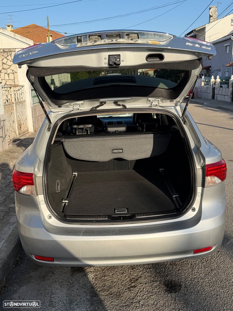 Toyota Avensis SW 2.0 D-4D Luxury+GPS - 13
