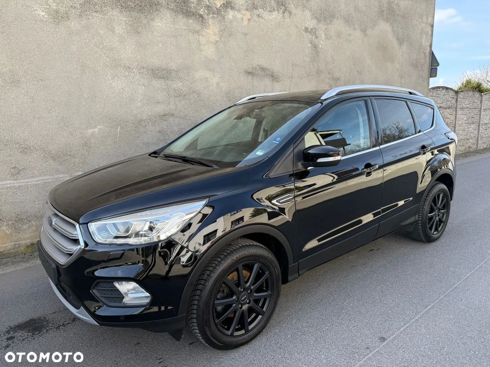 Ford Kuga 1.5 EcoBoost 2x4 Titanium - 25