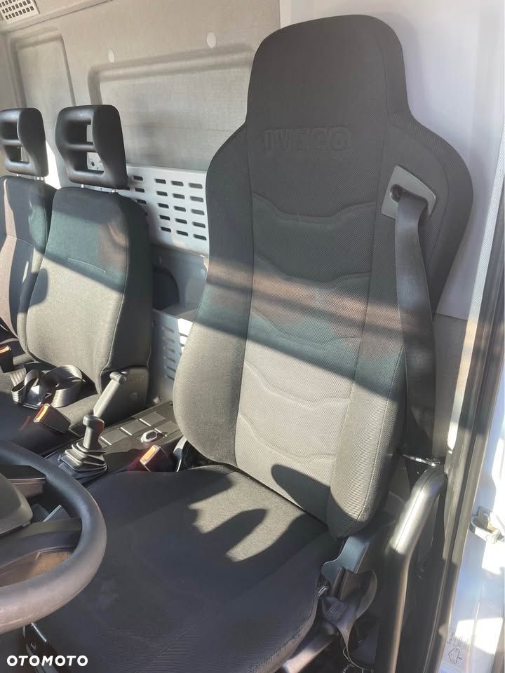 Iveco EUROCARGO 120EL - 6