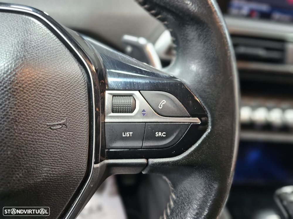 Peugeot 5008 1.5 BlueHDi Allure Pack EAT8 - 17