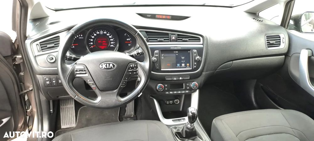 Kia Ceed - 6